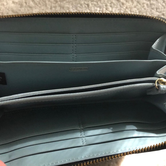 COACH LEATHER WALLET - Picture 2 of 6